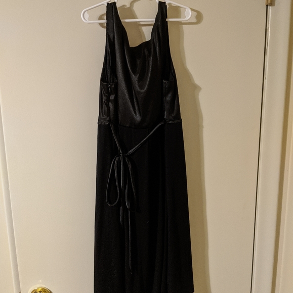 B-Smart size Medium black dress - Picture 2 of 5